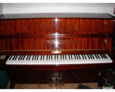 Piano de pared marbella