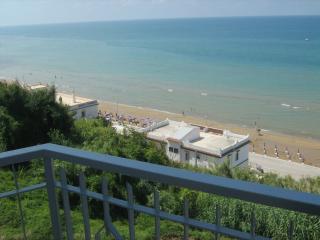 Apartamento : 4/6 personas - junto al mar - vistas a mar - rodi garganico  foggia (provincia de)  pouilles  italia