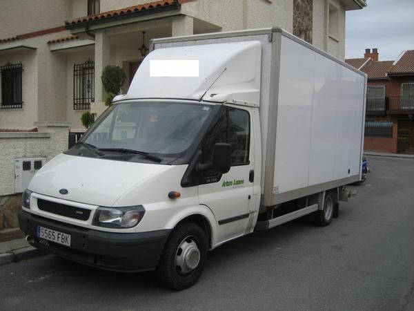 FORD TRANSIT CAMBIO POR CAMION CON CAJA PAQUETERA DE 7A 9 METROS