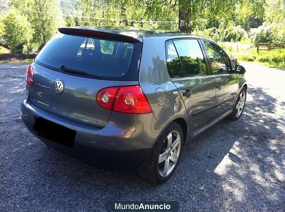 Volkswagen Golf 2005, 148 000Km  Año: 2005