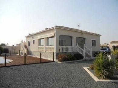 Chalet con 3 dormitorios se vende en Catral, Vega Baja Torrevieja