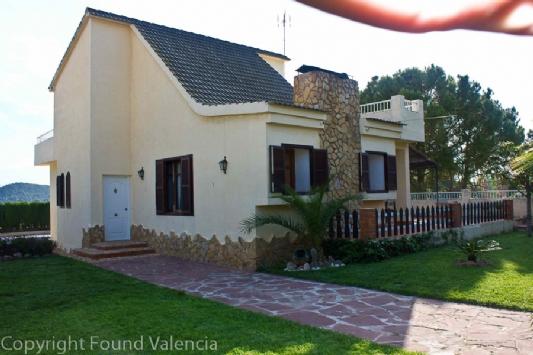 5 Dormitorio Chalet En Venta en Montserrat, Valencia