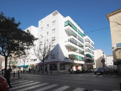 Apartamento con 3 dormitorios se vende en Marbella, Costa del Sol