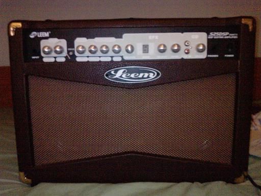 AMPLIFICADOR DE GUITARRA LEEM S25DSP 25 WATSS