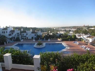 Apartamento con 4 dormitorios se vende en Marbella, Costa del Sol