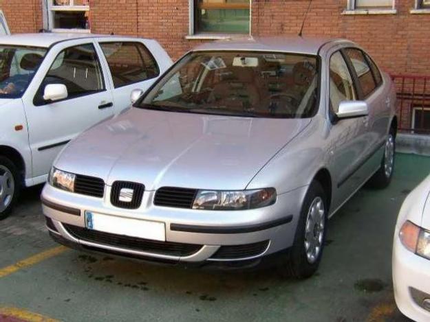 Venta de coche Seat Toledo 1.9 TDi Stella '04 en Madrid