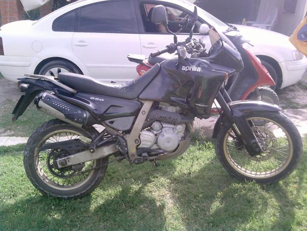 aprilia pegaso650cc 1200€ o cambio