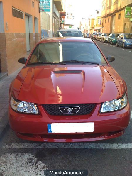 ford mustang del año 2000