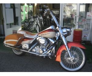 HARLEY DAVIDSON FLHRCI ROAD KING CLASSIC