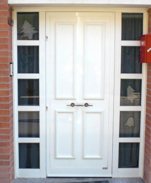 VENDO PUERTA EXTERIOR