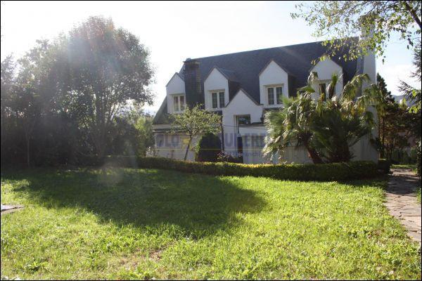 Villa en San Sebastián-Donostia