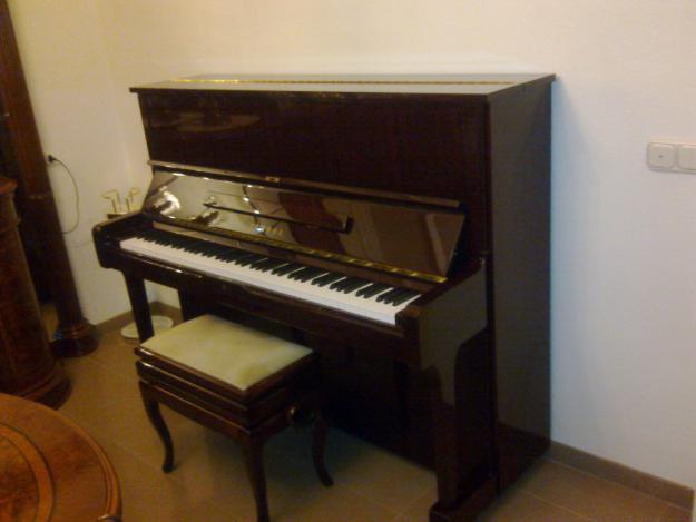 Vendo piano YAMAHA U1A