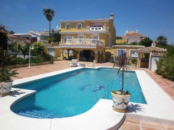 Venta de preciosa villa familiar en Mijas Costa