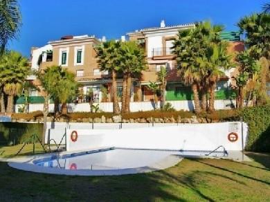 Apartamento con 2 dormitorios se vende en Marbella, Costa del Sol