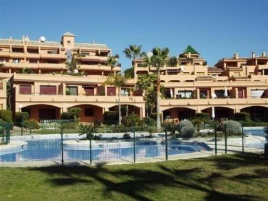 Apartamento con 3 dormitorios se vende en Estepona, Costa del Sol