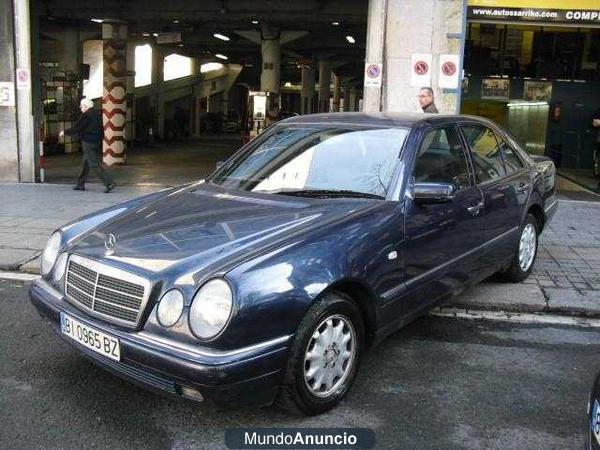 Mercedes-Benz E 200  Elegance Aut NACIONAL