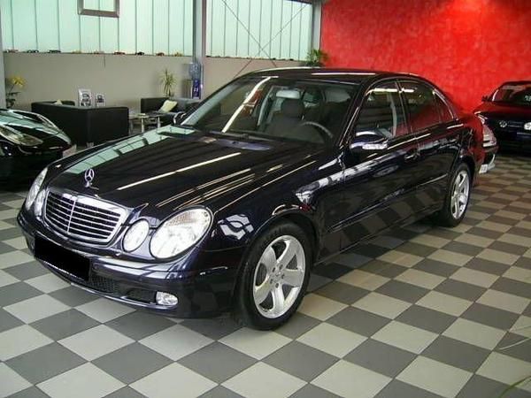 2003 Mercedes-Benz E 270 CDI Azul