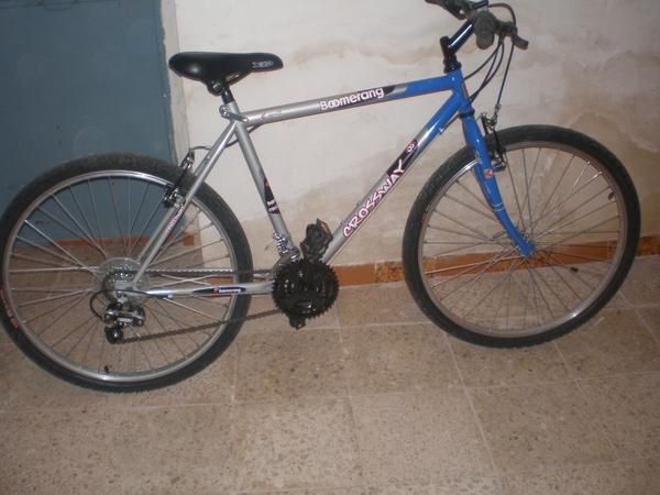 bicicleta de montaña de hombre