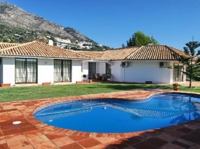 Chalet con 4 dormitorios se vende en Mijas Pueblo, Costa del Sol