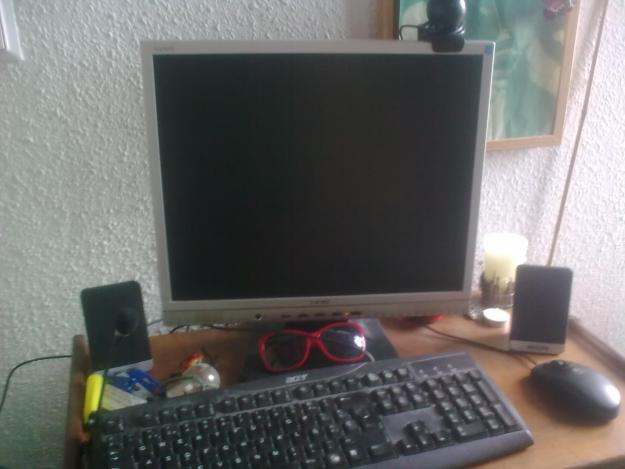 VENDO ORDENADOR DE SOBREMESA ACER ASPIRE M1100. Comprado en 2008