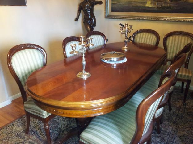 Comedor clasico de madera nogal maciza