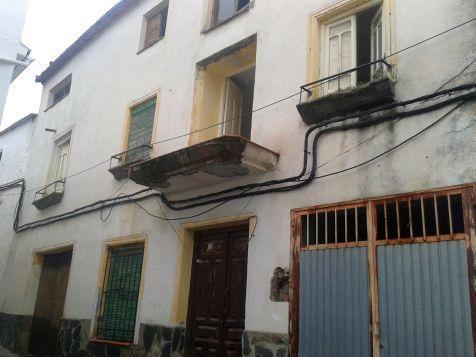 Casa adosada en Frailes