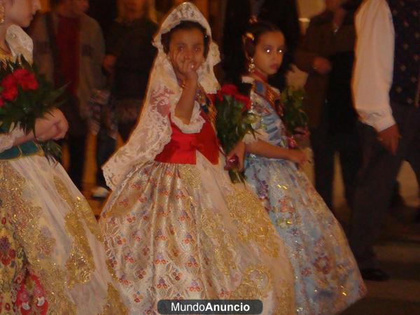 VENDO TRAJE DE FALLERA DE NIÑA DE 5 A 9 AÑOS