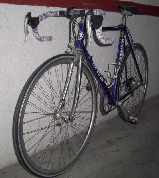 bicicleta de carreras mas rodillo