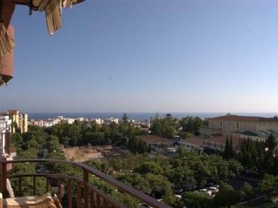 Apartamento con 4 dormitorios se vende en Marbella, Costa del Sol