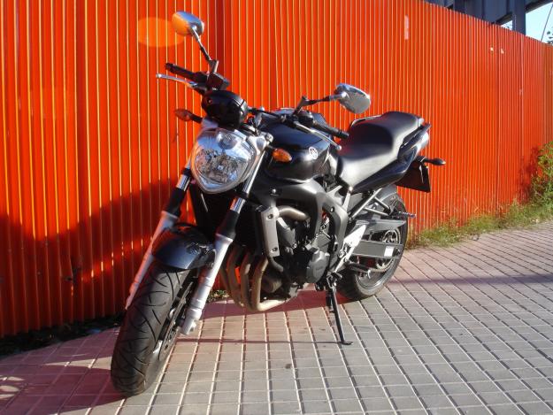 YAMAHA FZ6OO N - AÑO 2006 - 25000km