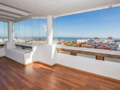 Apartamento con 3 dormitorios se vende en Benalmadena Costa, Costa del Sol