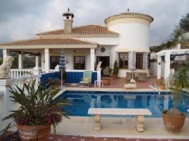 Chalet con 3 dormitorios se vende en Benajarafe, Costa del Sol