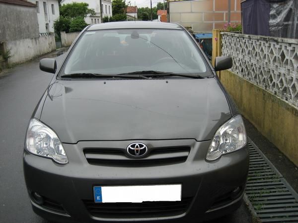 SE VENDE TOYOTA COROLLA 1.6 SOL AÑO 2004