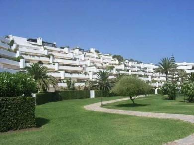 Apartamento con 3 dormitorios se vende en Marbella, Costa del Sol