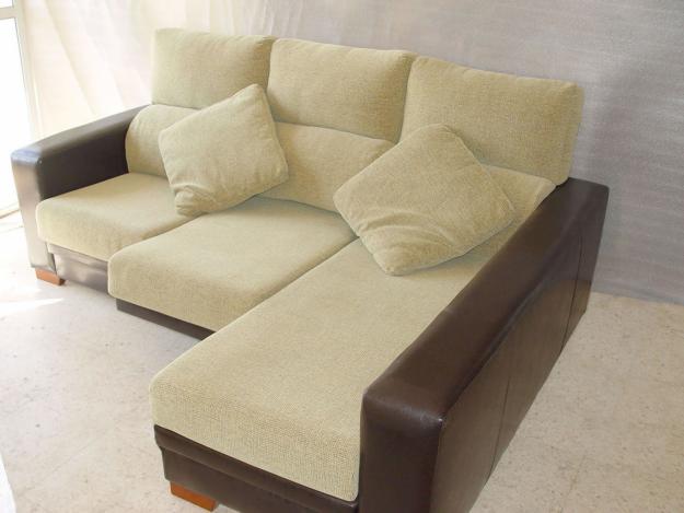 VENDO SOFA-CHAISELONGUE TOTALMENTE NUEVO, MUY BIEN EQUIPADO, MUY BUEN PRECIO. Pino Montano