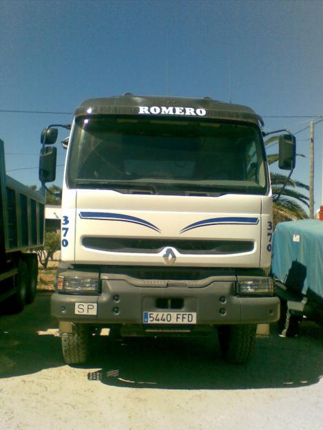 VENDO CAMION RENAULT XERAT 370.6X4..