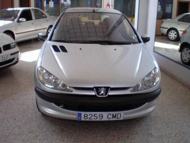 Venta de coche Peugeot 206 1.4 HDI X-LINE 3P '03 en Fuenlabrada