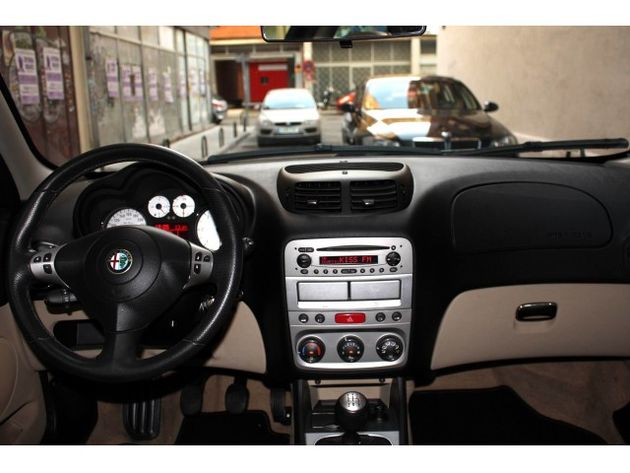 ALFA ROMEO 147 1.9 JTD SPORT