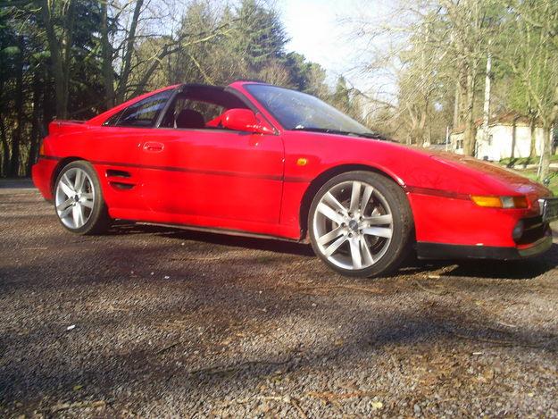 precioso toyota mr2