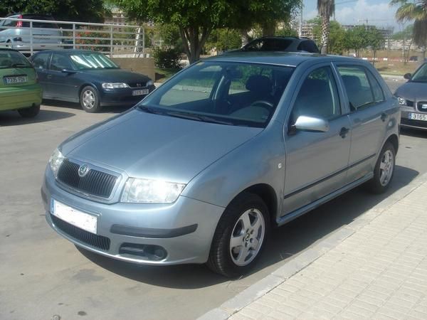 VENDO SKODA FABIA 1.2 SERIE YOUNG AÑO 2005