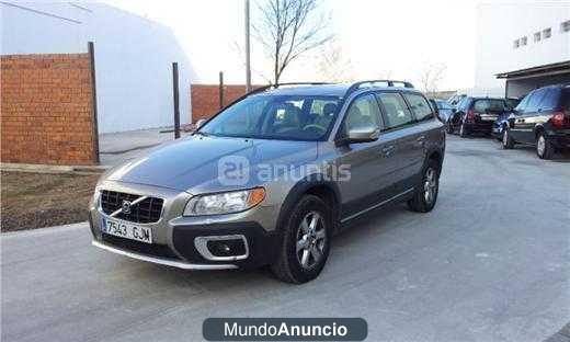 Volvo XC70 D5 Momentum Auto