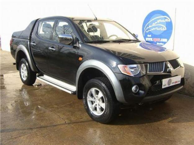 VENDO MITSUBISHI L200 Intense Plus con fullbox