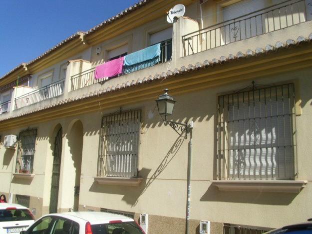 Casa adosada en Zubia (La)