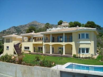 Chalet con 5 dormitorios se vende en Mijas Pueblo, Costa del Sol