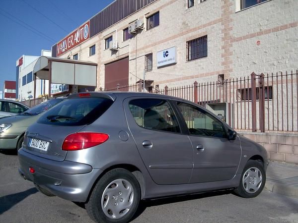 PEUGEOT 206 HDI