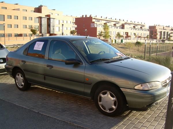 VENDO FORD MONDEO 1.8 DIESEL 5 PUERTAS