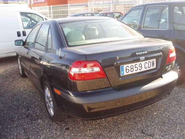 SE VENDE COCHE VOLVO S 40