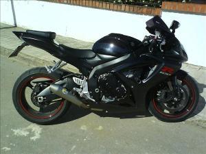 ¡¡¡ OCASION!!! VENDO MOTO GSXR-750 IMPECABLE