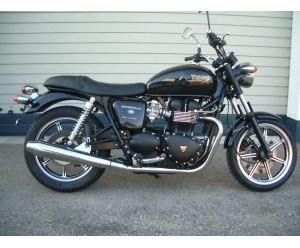 TRIUMPH BONNEVILLE