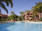 Apartamento con 2 dormitorios se vende en Marbella, Costa del Sol - mejor precio | unprecio.es